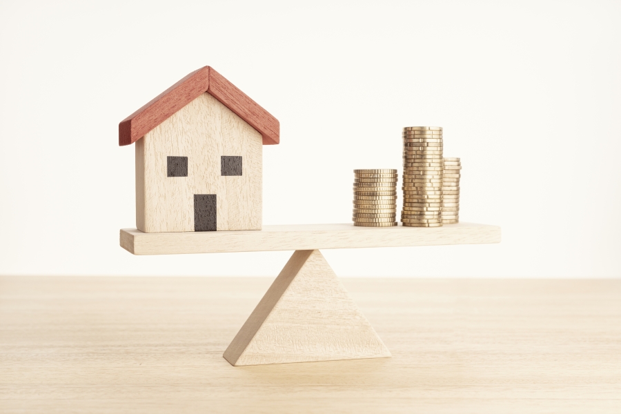 The Impact of Market Fluctuations on Estate Agency Careers