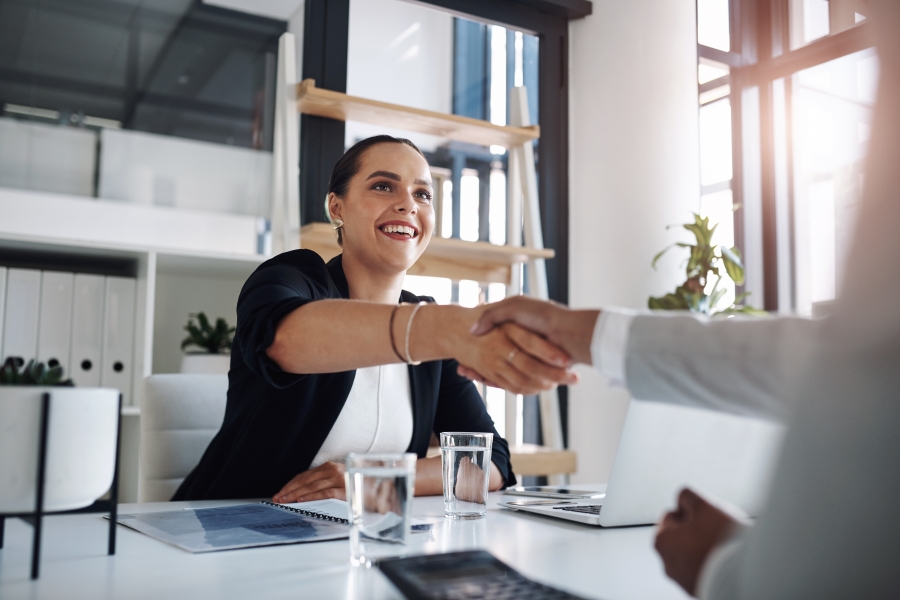 Creating Estate Agent Job Adverts that Attract Top Candidates